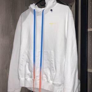 Off-White
arrow logo print hood
